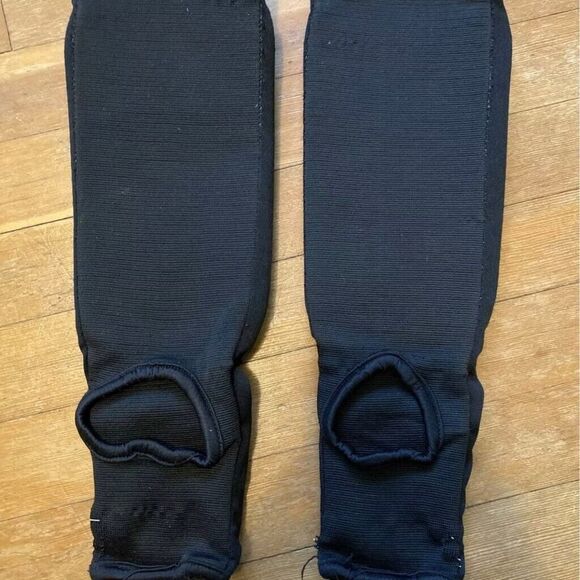 Revgear Adult Shin and Instep Pad, Black, Small, Pre-owned, Good Condition - Picture 4 of 6